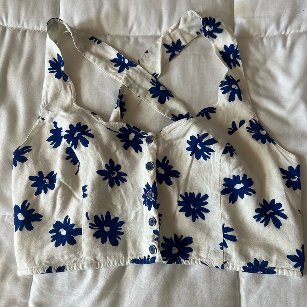 Urban Outfitters Kimchi Blue Floral Button-Up Crop Top